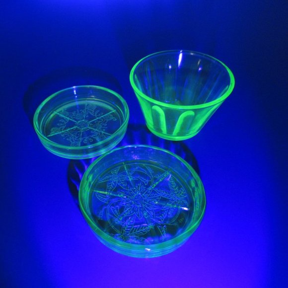 Vintage green glass pieces
